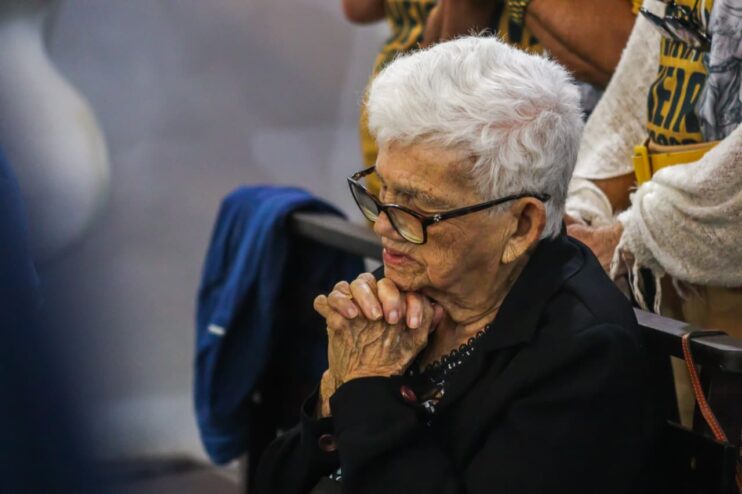 Abertura da Festa da Pena reúne fiéis em Porto Seguro com carreata, missa solene e quermesse 13