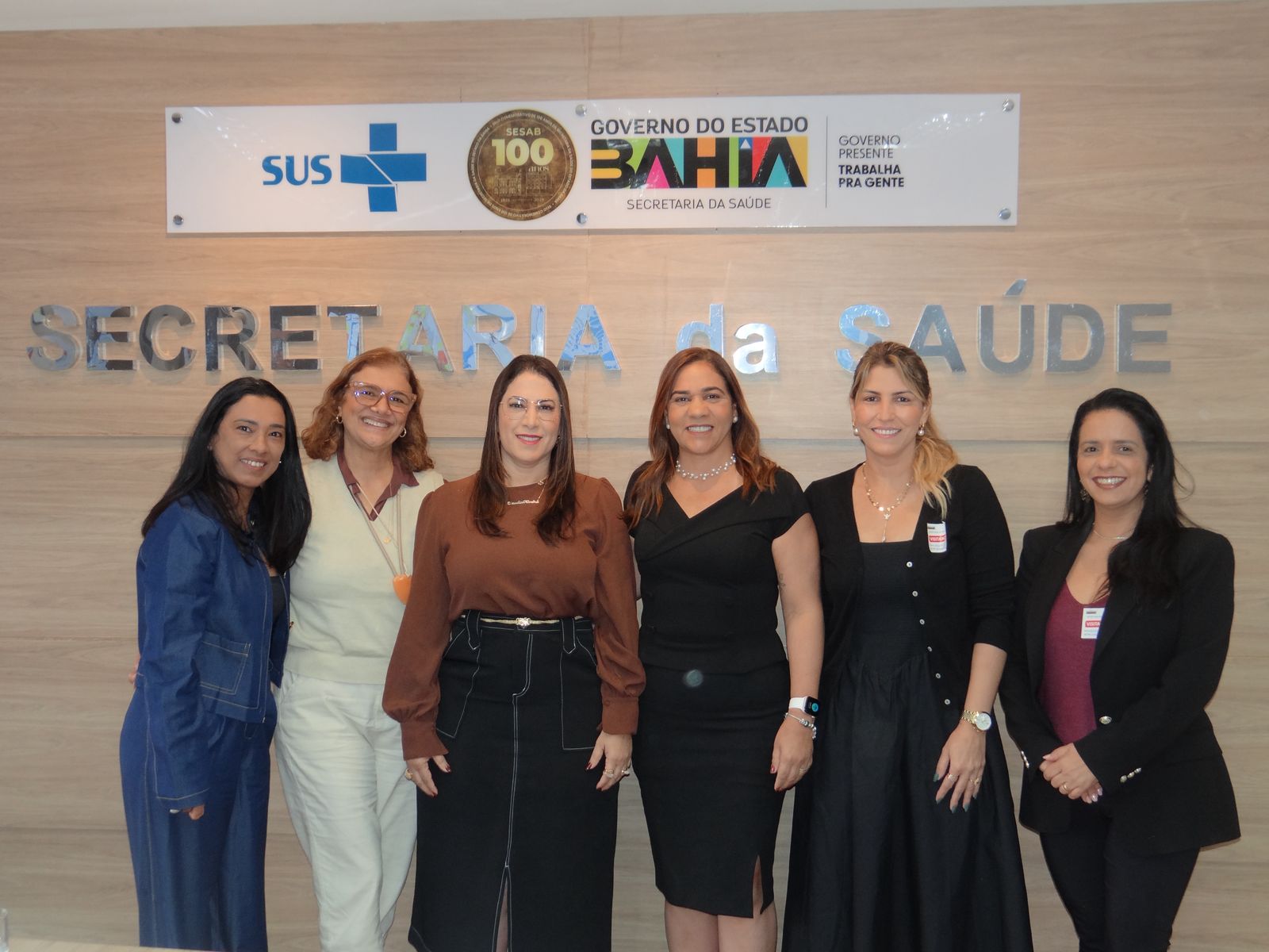 Deputada Cláudia Oliveira articula avanços na saúde para o Extremo Sul da Bahia 5