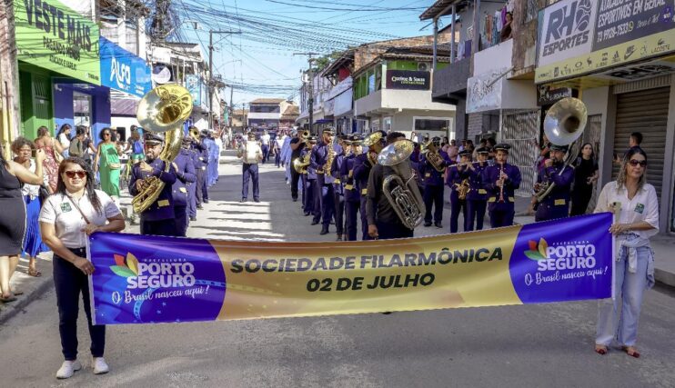População vai às ruas assistir ao desfile da Independência, no Baianão 31