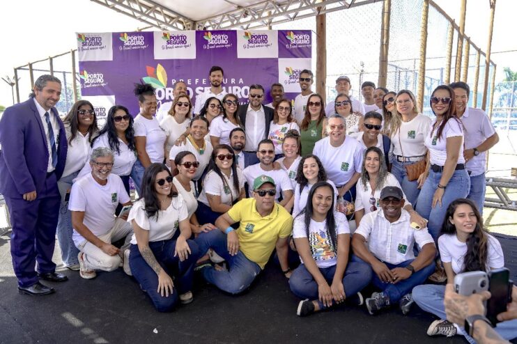 População vai às ruas assistir ao desfile da Independência, no Baianão 13