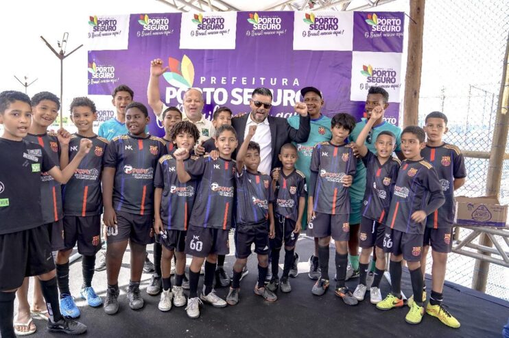 População vai às ruas assistir ao desfile da Independência, no Baianão 12