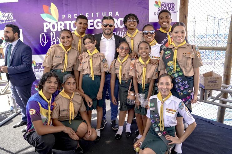 População vai às ruas assistir ao desfile da Independência, no Baianão 15