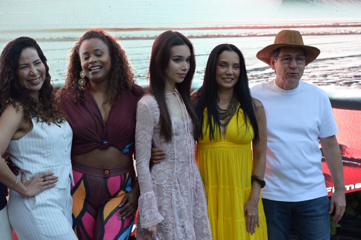 Elenco do filme “Deixe-me Viver” é recebido com tarde especial em Trancoso; filmagens começam nesta quarta-feira 9