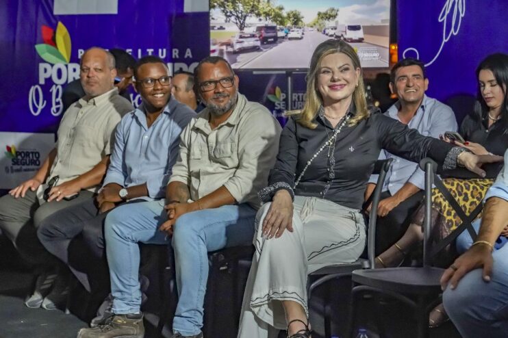 Prefeito Jânio Natal assina ordem de serviço para revitalização completa com arborização da Rua Pero Vaz de Caminha, no Centro 17