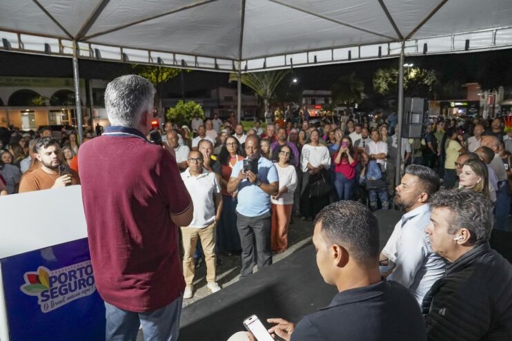 Prefeito Jânio Natal assina ordem de serviço para revitalização completa com arborização da Rua Pero Vaz de Caminha, no Centro 14