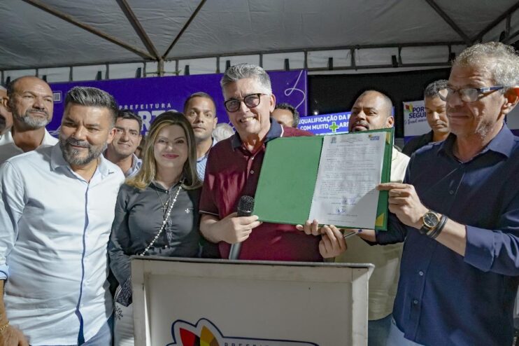 Prefeito Jânio Natal assina ordem de serviço para revitalização completa com arborização da Rua Pero Vaz de Caminha, no Centro 9