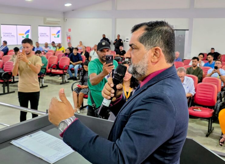 Atuação do Movimento das Donas de Casa é reconhecido na Câmara Municipal de Eunápolis Atuação do Movimento das Donas de Casa é reconhecido na Câmara Municipal de Eunápolis 4