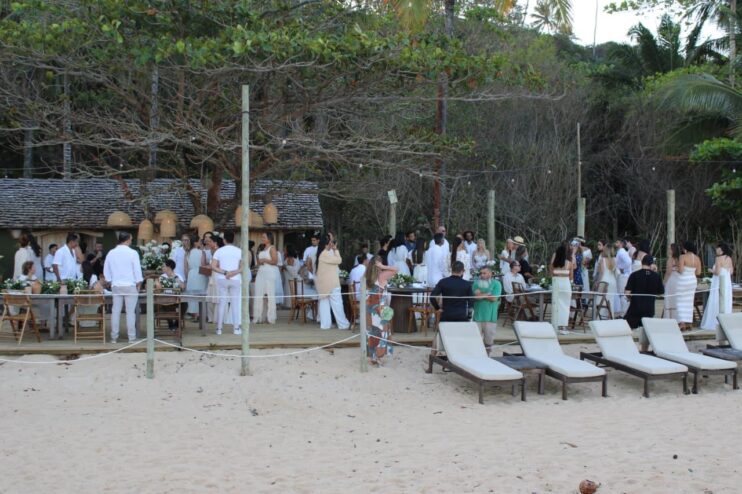 Cena de casamento em Trancoso é gravada para filme “Deixe-me Viver”, confirmando Porto Seguro como a Capital Mundial de Casamentos à Beira-Mar 19