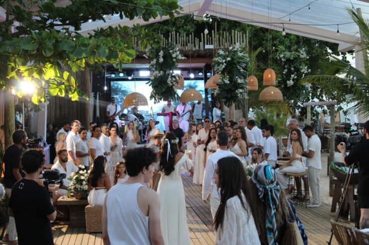 Cena de casamento em Trancoso é gravada para filme “Deixe-me Viver”, confirmando Porto Seguro como a Capital Mundial de Casamentos à Beira-Mar 14