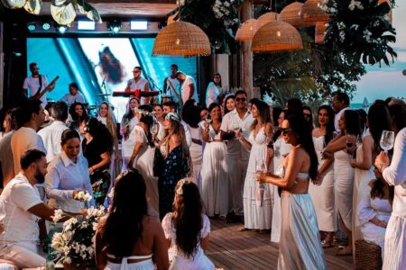 Cena de casamento em Trancoso é gravada para filme “Deixe-me Viver”, confirmando Porto Seguro como a Capital Mundial de Casamentos à Beira-Mar 5
