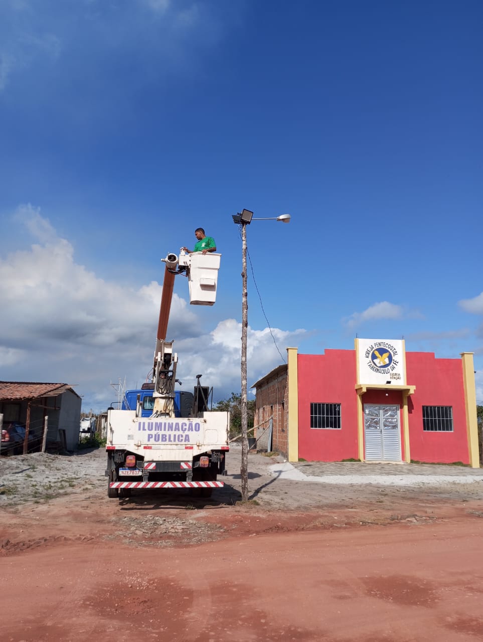 Prefeitura de Belmonte reforça compromisso com a população e amplia serviços de iluminação pública 5