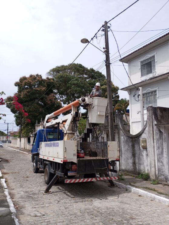 WhatsApp Image 2025-09-20 at 15.06.11 (1) Prefeitura de Belmonte reforça compromisso com a população e amplia serviços de iluminação pública 36