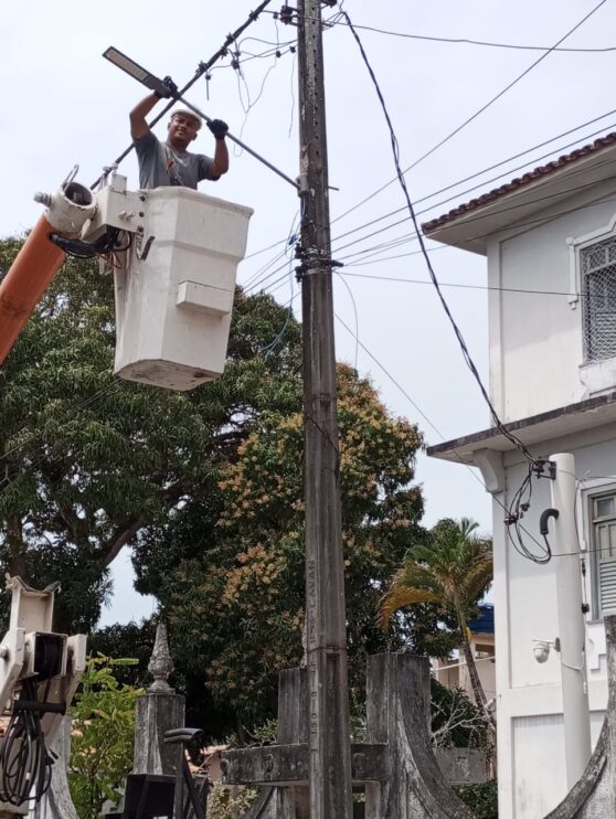 WhatsApp Image 2025-09-20 at 15.06.11 (2) Prefeitura de Belmonte reforça compromisso com a população e amplia serviços de iluminação pública 35