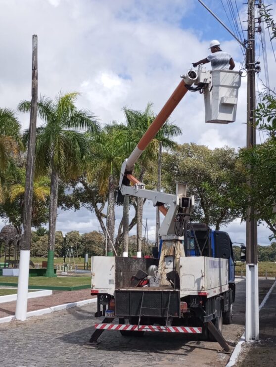 WhatsApp Image 2025-09-20 at 15.06.15 Prefeitura de Belmonte reforça compromisso com a população e amplia serviços de iluminação pública 24