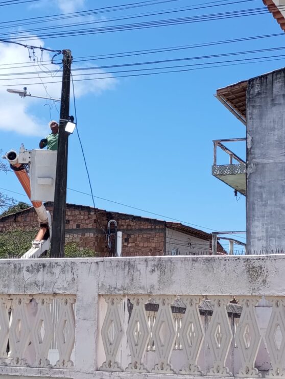 WhatsApp Image 2025-09-20 at 15.06.27 Prefeitura de Belmonte reforça compromisso com a população e amplia serviços de iluminação pública 10