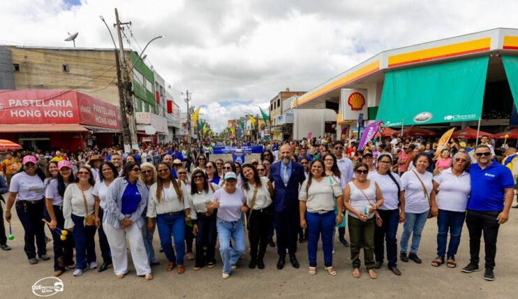 Desfile de 7 de Setembro atrai milhares de pessoas em Eunápolis 507