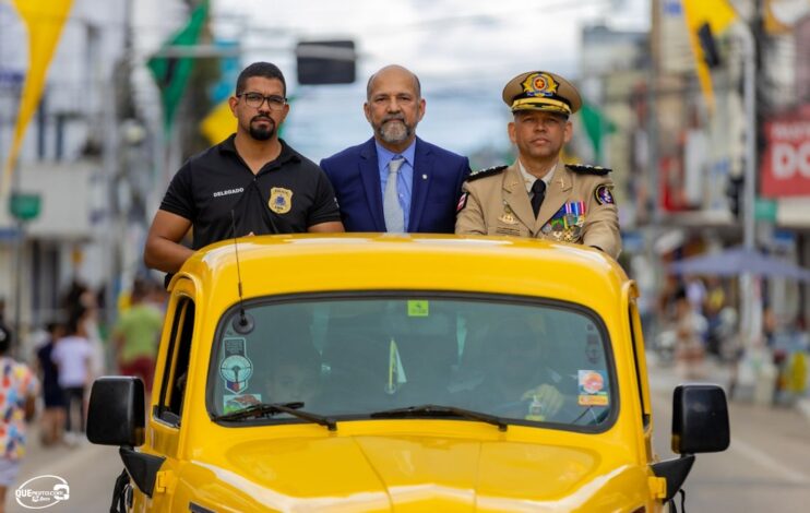 Desfile de 7 de Setembro atrai milhares de pessoas em Eunápolis 512