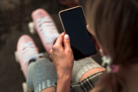 Governo lança diagnóstico sobre violência sexual online contra crianças e adolescentes no Brasil Governo lança diagnóstico sobre violência sexual online contra crianças e adolescentes no Brasil 7