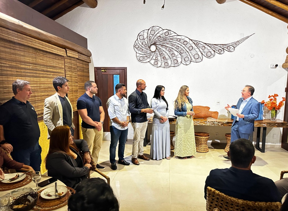 Presidente da ABIH Nacional recebe Título de Cidadão de Porto Seguro em noite especial 5