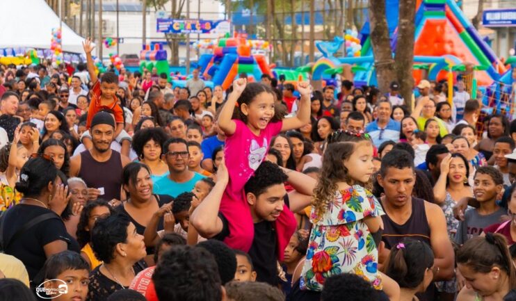 DIA DA CRIANÇA 10 Prefeitura de Eunápolis celebra o Dia das Crianças com grande festa e Praça lotada no Pequi 72