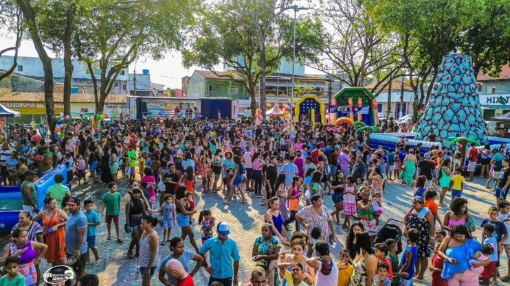DIA DA CRIANÇA 14 Prefeitura de Eunápolis celebra o Dia das Crianças com grande festa e Praça lotada no Pequi 76