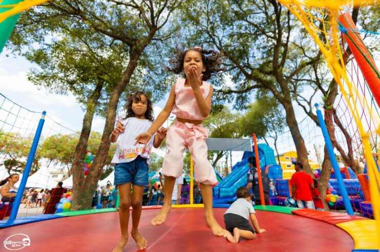 DIA DA CRIANÇA 22 Prefeitura de Eunápolis celebra o Dia das Crianças com grande festa e Praça lotada no Pequi 84