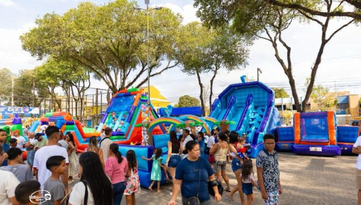 DIA DA CRIANÇA 33 Prefeitura de Eunápolis celebra o Dia das Crianças com grande festa e Praça lotada no Pequi 95