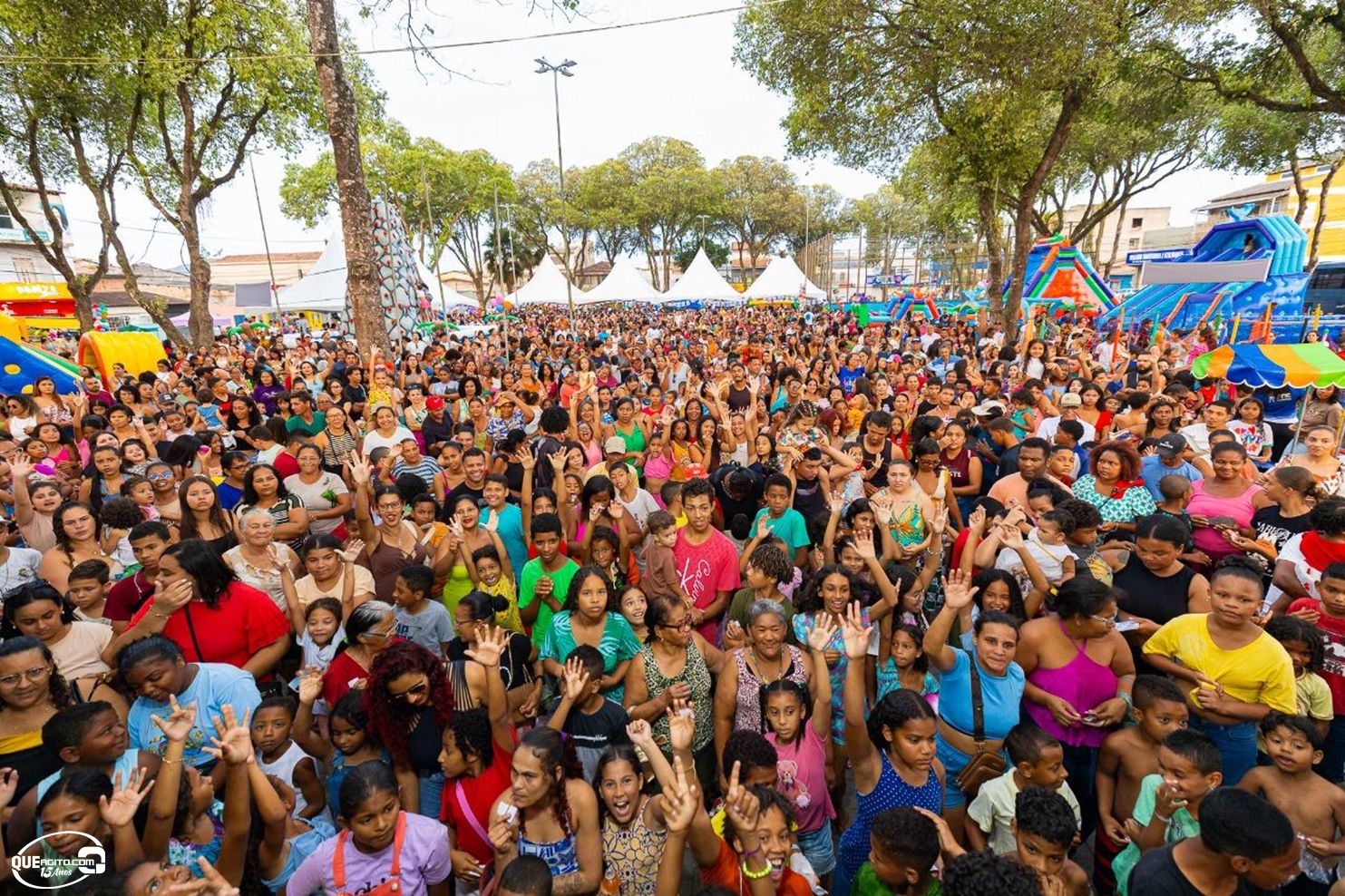 Prefeitura de Eunápolis celebra o Dia das Crianças com grande festa e Praça lotada no Pequi 55