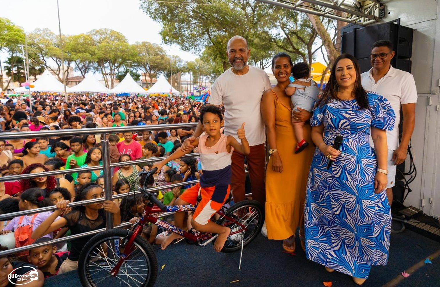 Prefeitura de Eunápolis celebra o Dia das Crianças com grande festa e Praça lotada no Pequi 56