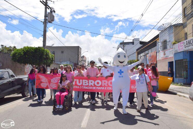 Prefeitura de Eunápolis inicia Campanha Outubro Rosa com caminhada de conscientização 59