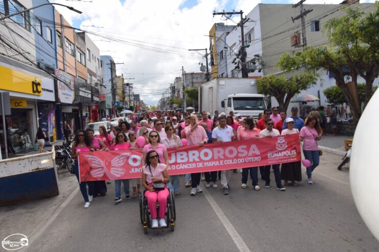 Prefeitura de Eunápolis inicia Campanha Outubro Rosa com caminhada de conscientização 71