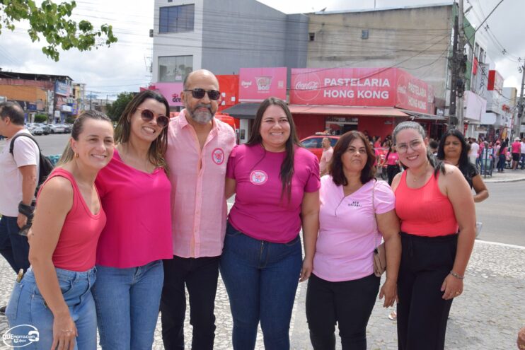 Prefeitura de Eunápolis inicia Campanha Outubro Rosa com caminhada de conscientização 80