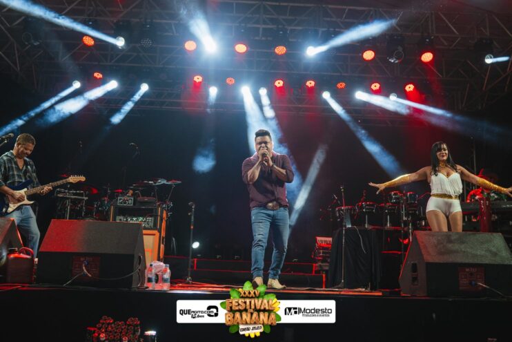 DSC_0488 Diego e Victor Hugo animam a primeira noite do Festival da Banana 2025 15