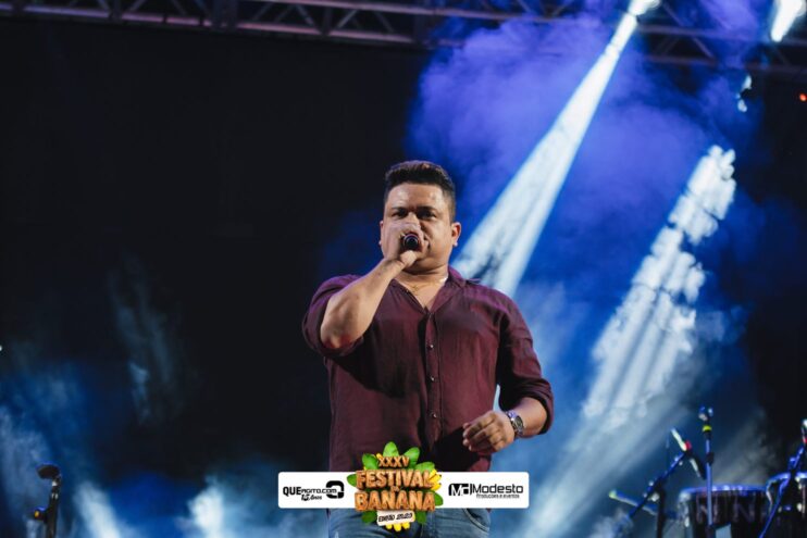DSC_0493 Diego e Victor Hugo animam a primeira noite do Festival da Banana 2025 19