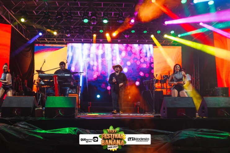 DSC_0919 Diego e Victor Hugo animam a primeira noite do Festival da Banana 2025 299