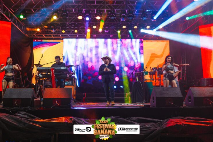 DSC_0922 Diego e Victor Hugo animam a primeira noite do Festival da Banana 2025 301