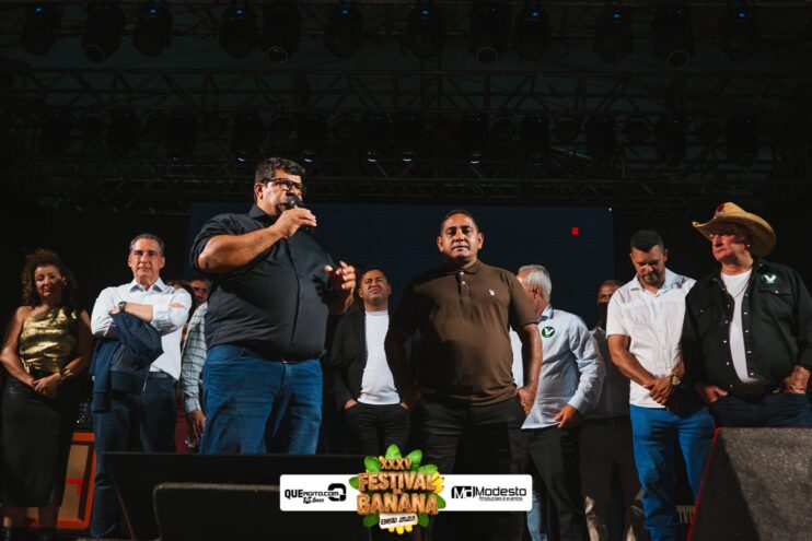 DSC_1093 Diego e Victor Hugo animam a primeira noite do Festival da Banana 2025 741