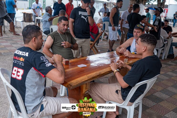 Marcos e Pablo agitam a última noite do Festival da Banana 2025 26