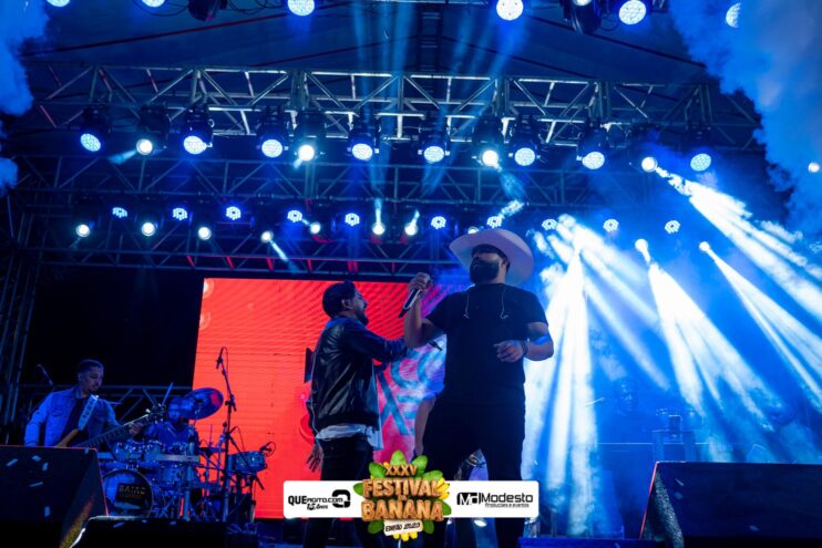 Marcos e Pablo agitam a última noite do Festival da Banana 2025 487