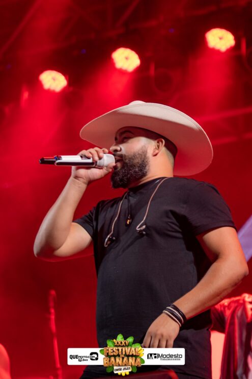 Marcos e Pablo agitam a última noite do Festival da Banana 2025 494