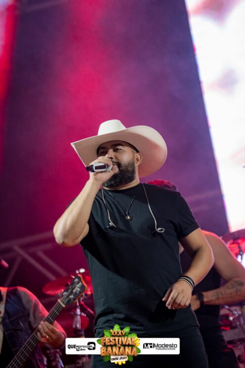 Marcos e Pablo agitam a última noite do Festival da Banana 2025 559