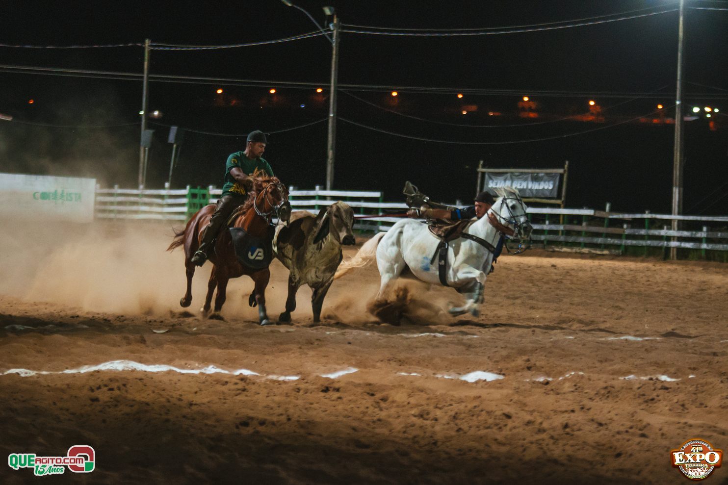 Mari Fernandez leva o público ao delírio na segunda noite da Expo Teixeira 2025 33