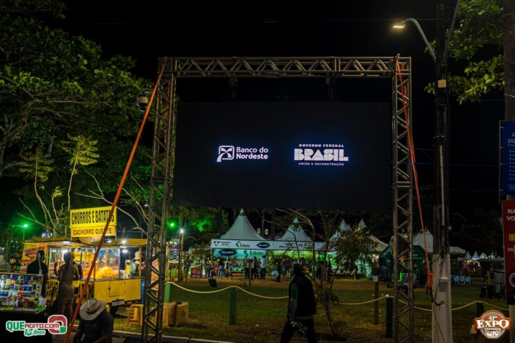 DSC_3813 Mari Fernandez leva o público ao delírio na segunda noite da Expo Teixeira 2025 152