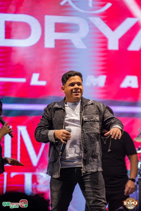 DSC_3994 Mari Fernandez leva o público ao delírio na segunda noite da Expo Teixeira 2025 247