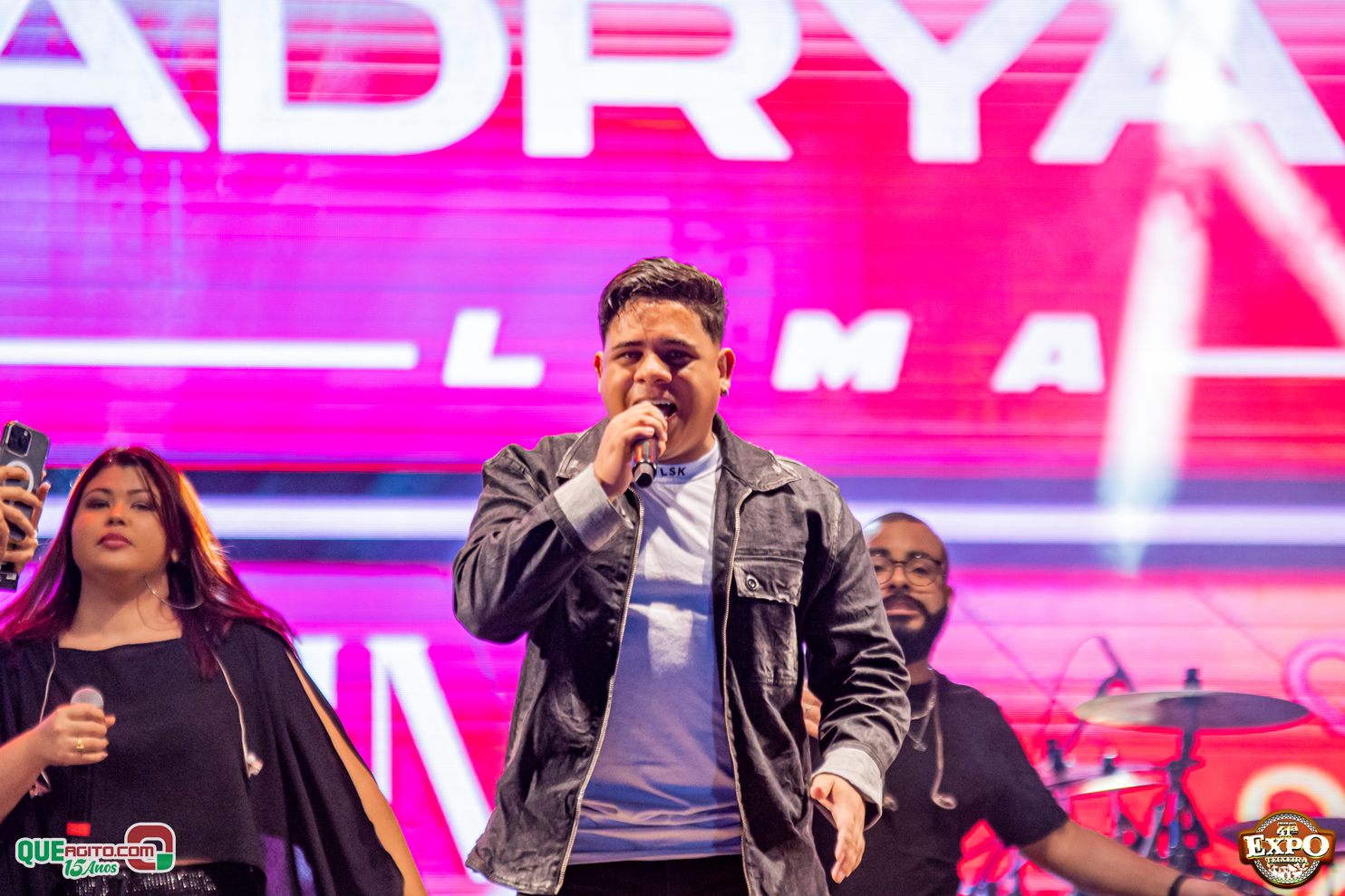 Mari Fernandez leva o público ao delírio na segunda noite da Expo Teixeira 2025 34