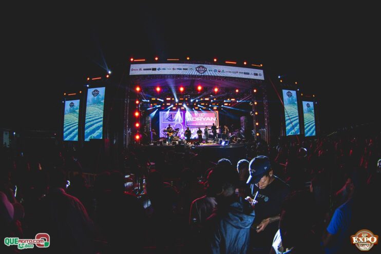 DSC_4015 Mari Fernandez leva o público ao delírio na segunda noite da Expo Teixeira 2025 267