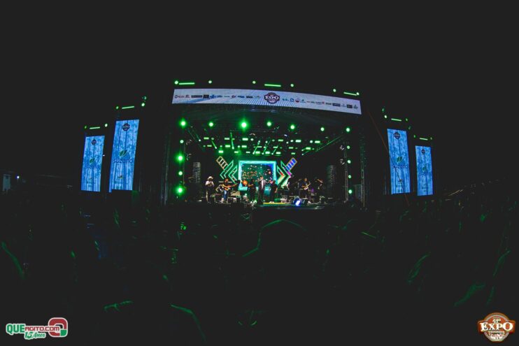 DSC_4019 Mari Fernandez leva o público ao delírio na segunda noite da Expo Teixeira 2025 269