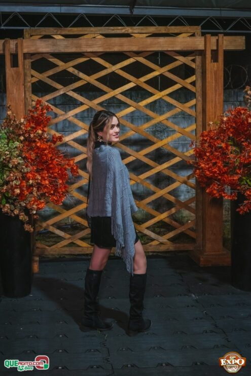 DSC_4038 Mari Fernandez leva o público ao delírio na segunda noite da Expo Teixeira 2025 283