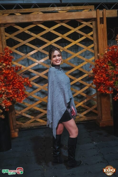 DSC_4047 Mari Fernandez leva o público ao delírio na segunda noite da Expo Teixeira 2025 289