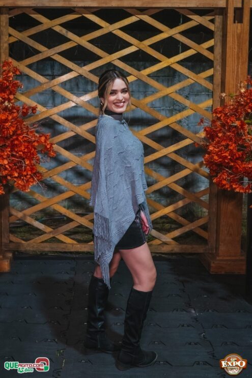 DSC_4048 Mari Fernandez leva o público ao delírio na segunda noite da Expo Teixeira 2025 290